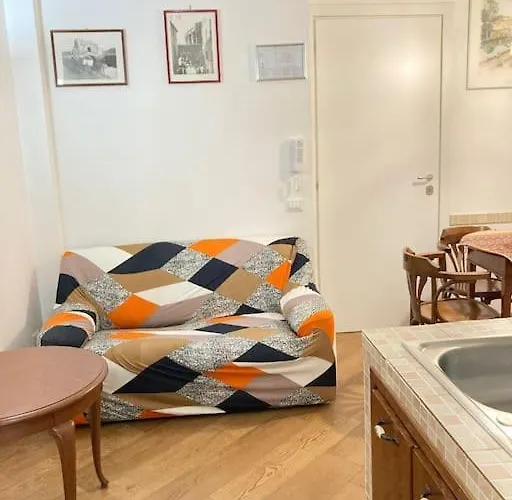 Apartment Oreglia House Rome